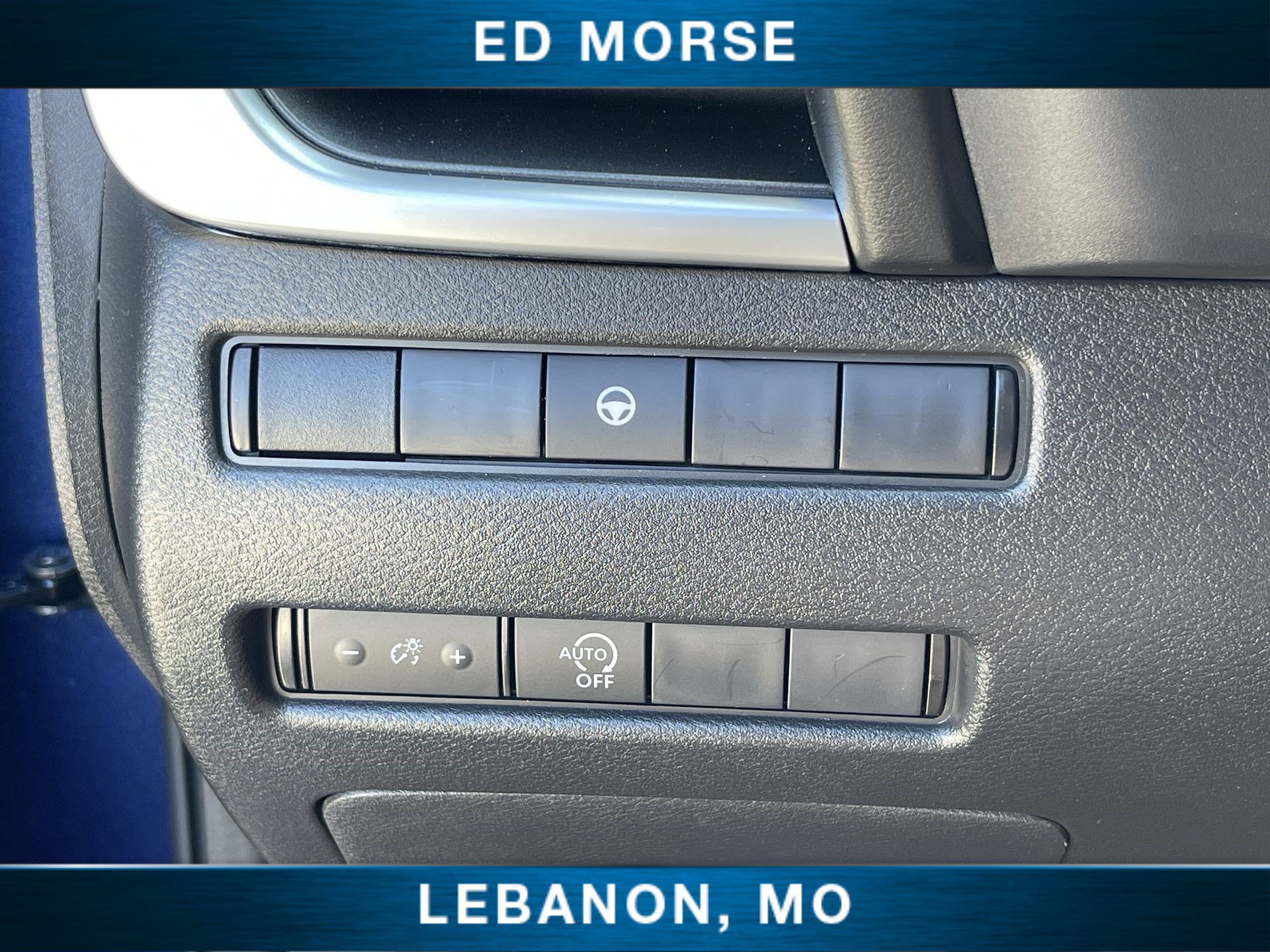 Used 2023 Nissan Rogue SV image 17