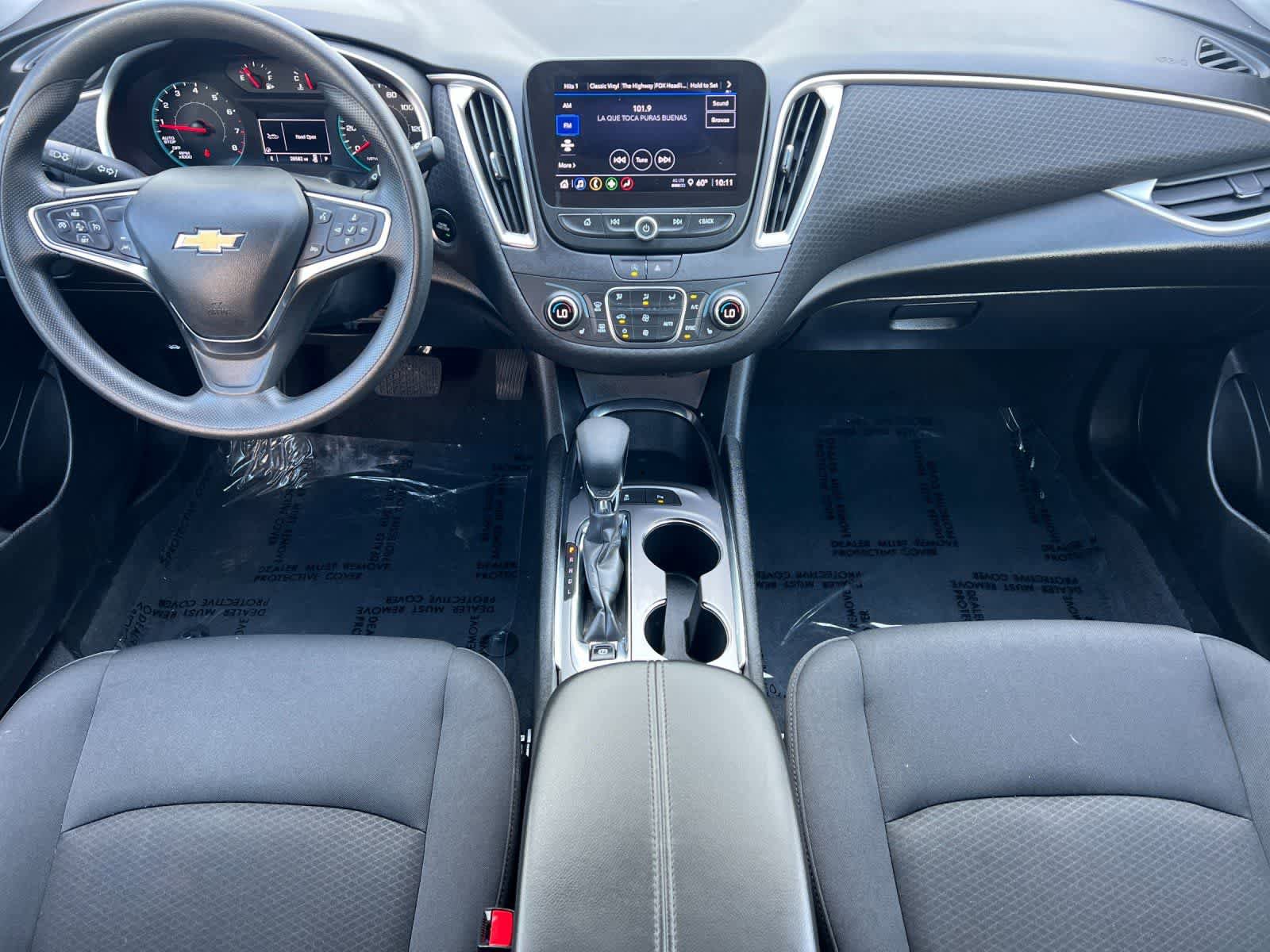 Used 2025 Chevrolet Malibu LT image 4