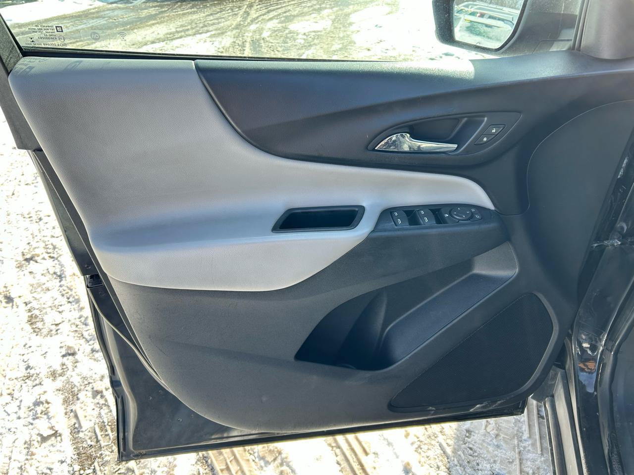 Used 2019 Chevrolet Equinox LS FWD image 14