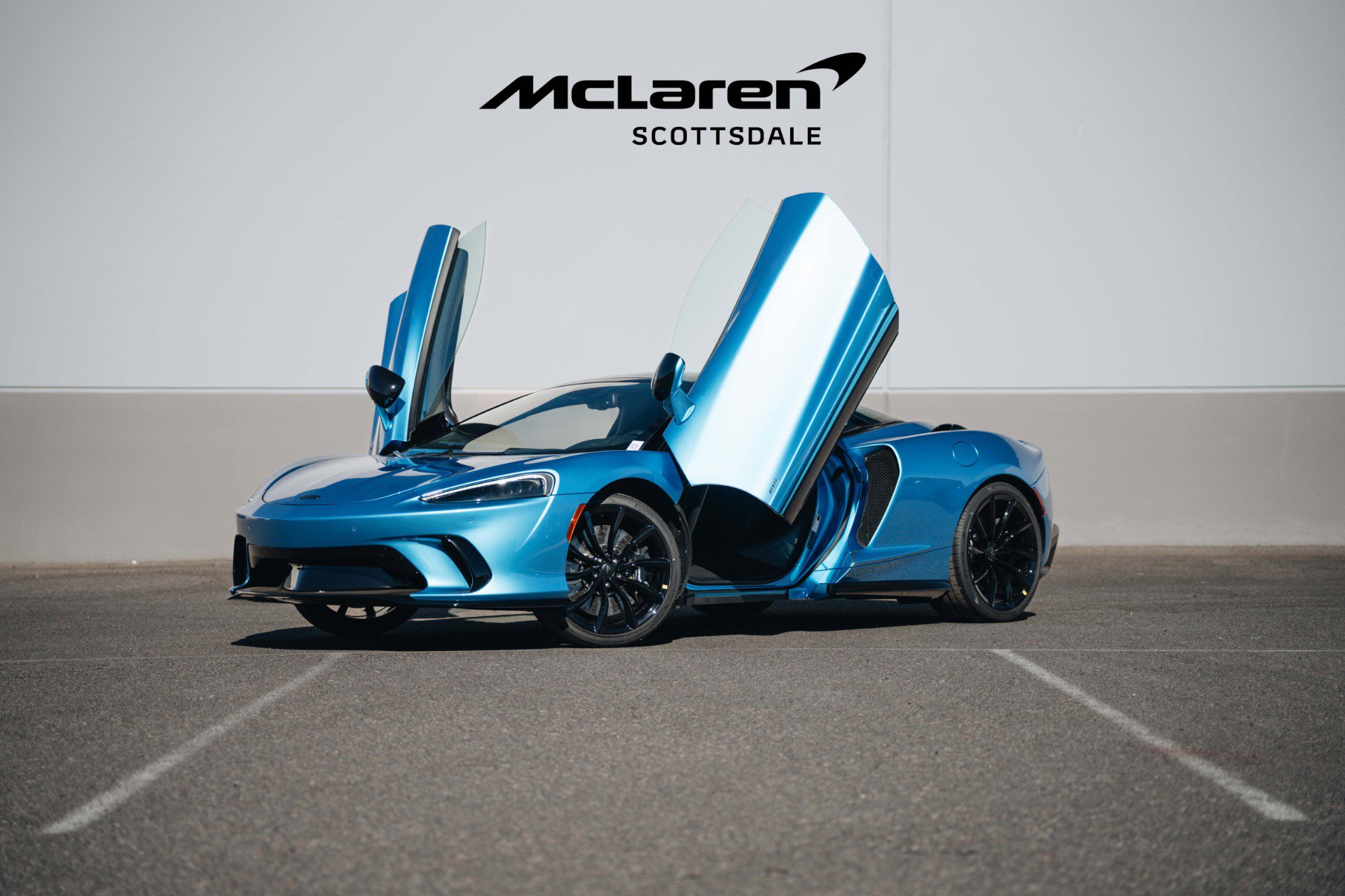 Used 2025 McLaren GTS image 2