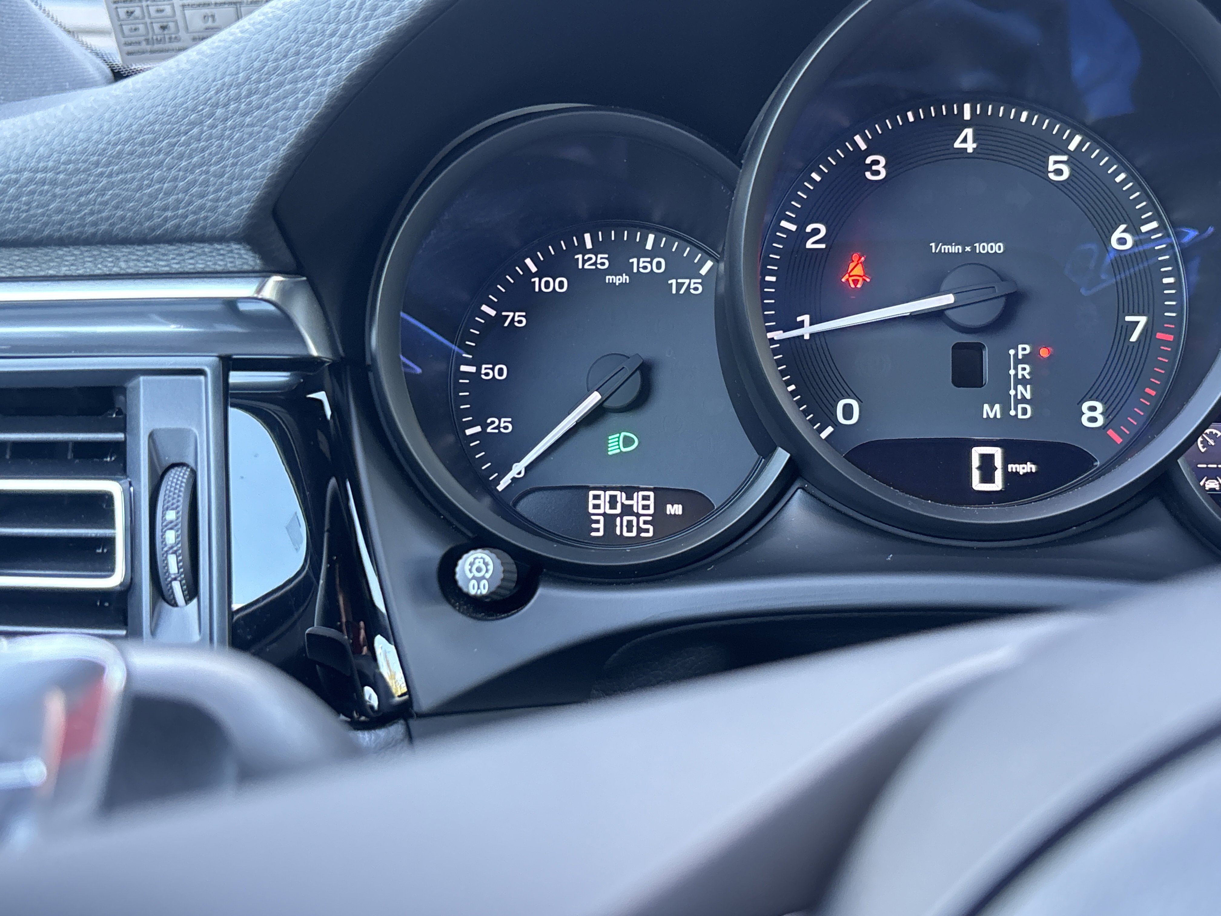 Certified 2025 Porsche Macan image 17