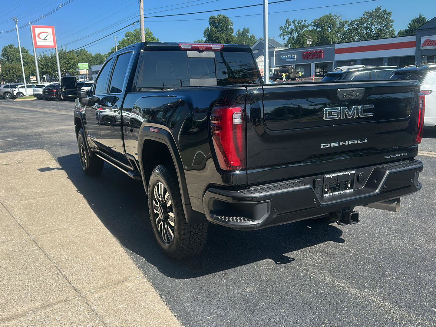 Used 2025 GMC Sierra 3500 Denali Ultimate AWD/4WD image 5