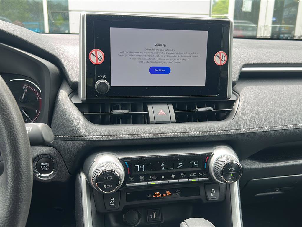 Used 2025 Toyota RAV4 XLE FWD image 12