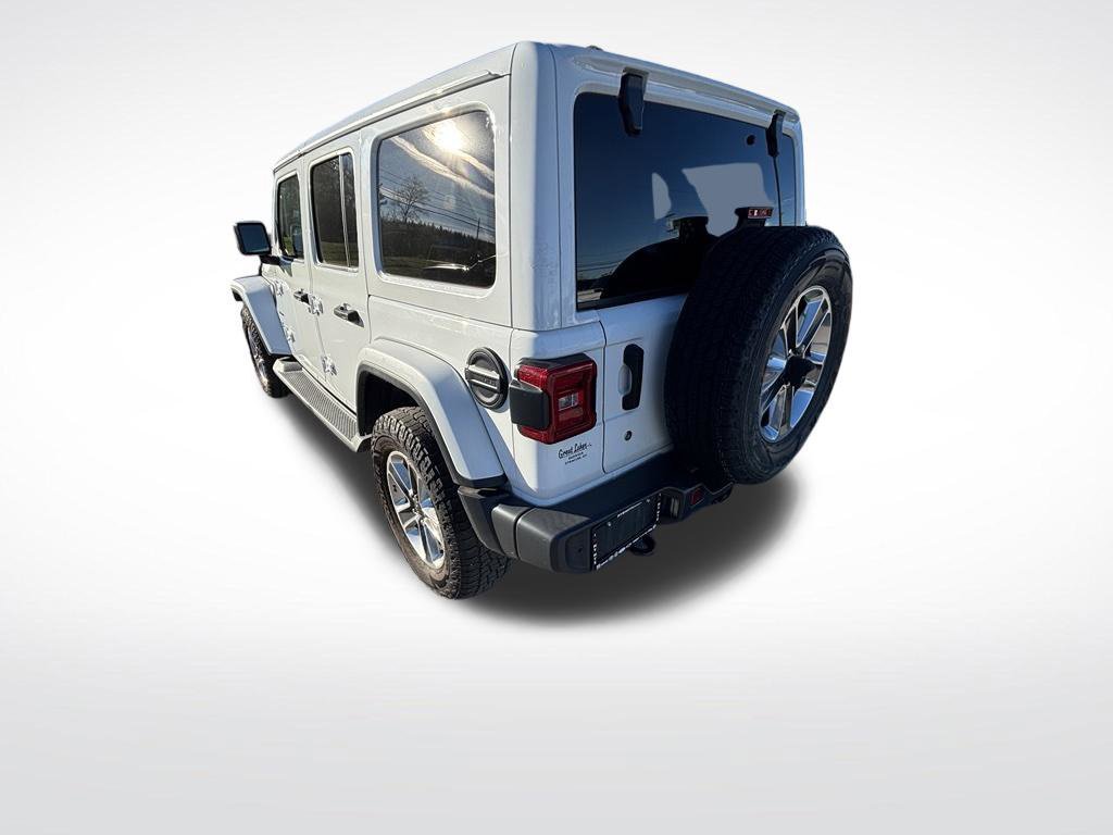 Used 2018 Jeep Wrangler Unlimited Sahara w/ Dual Top Group AWD/4WD image 3