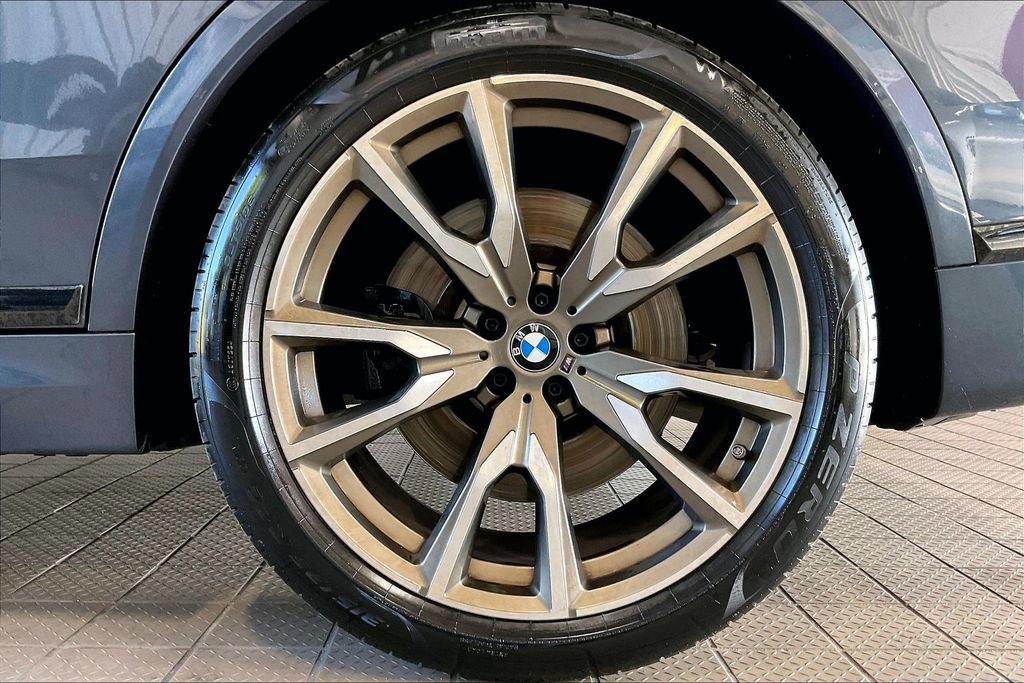 Used 2021 BMW X7 M50i w/ Cold Weather Package AWD/4WD image 35