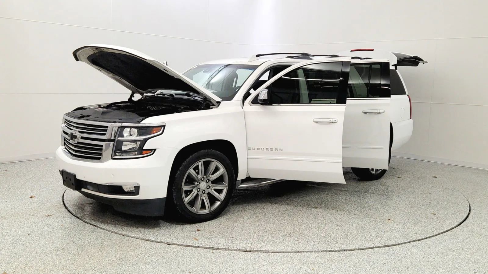 Used 2015 Chevrolet Suburban LTZ image 10