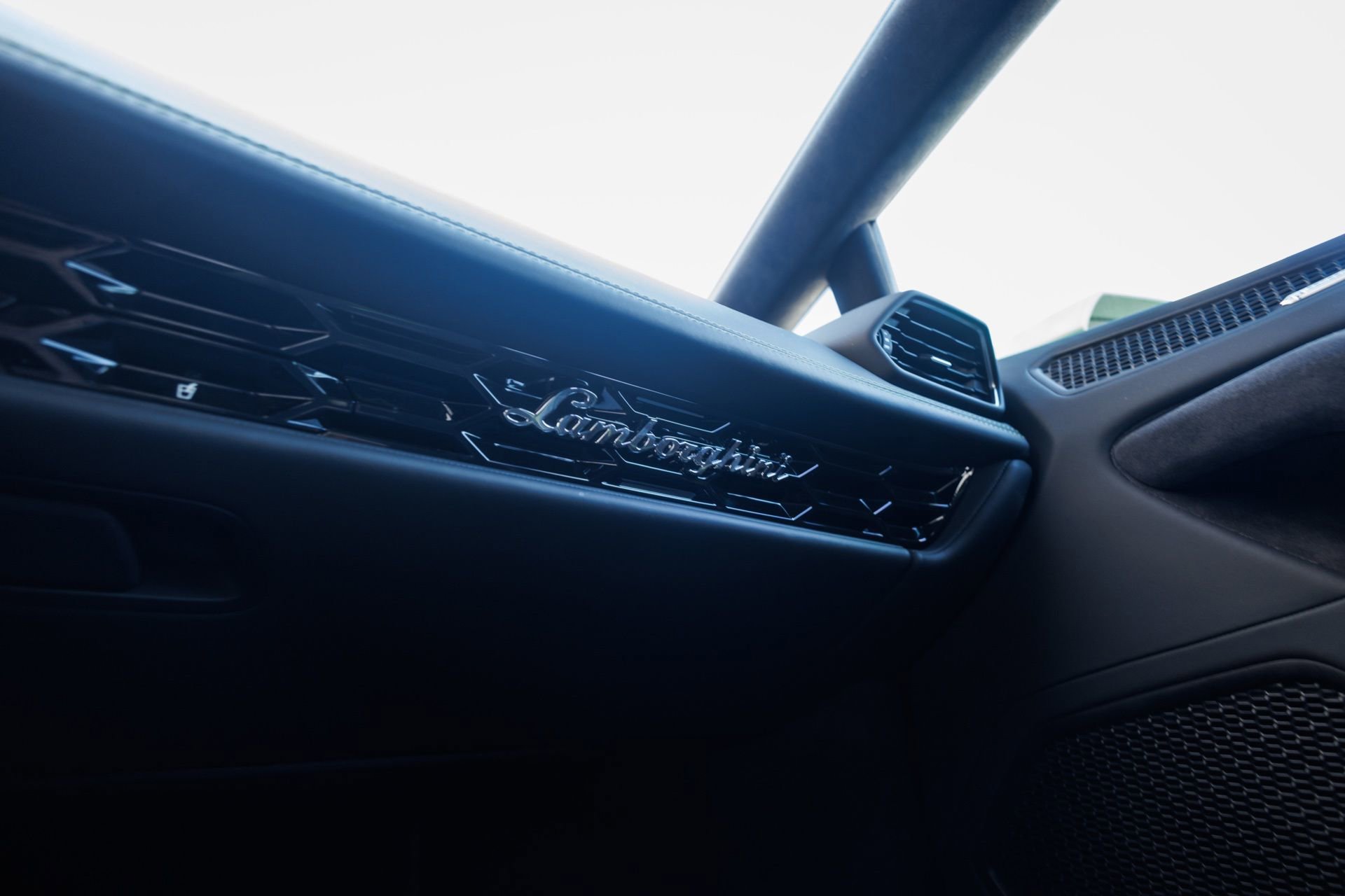 Used 2023 Lamborghini Huracan Tecnica image 43