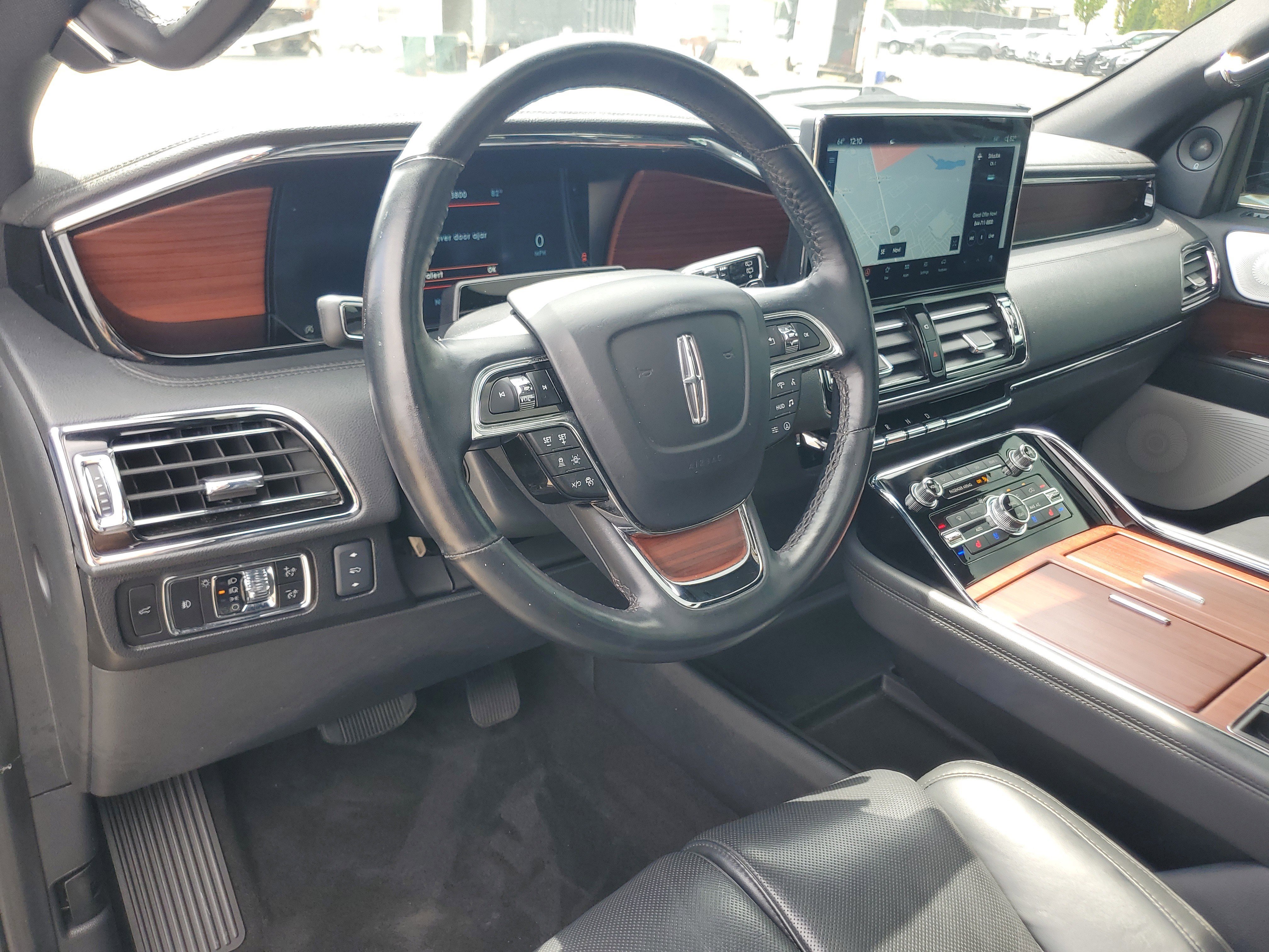 Certified 2023 Lincoln Navigator Reserve AWD/4WD image 13