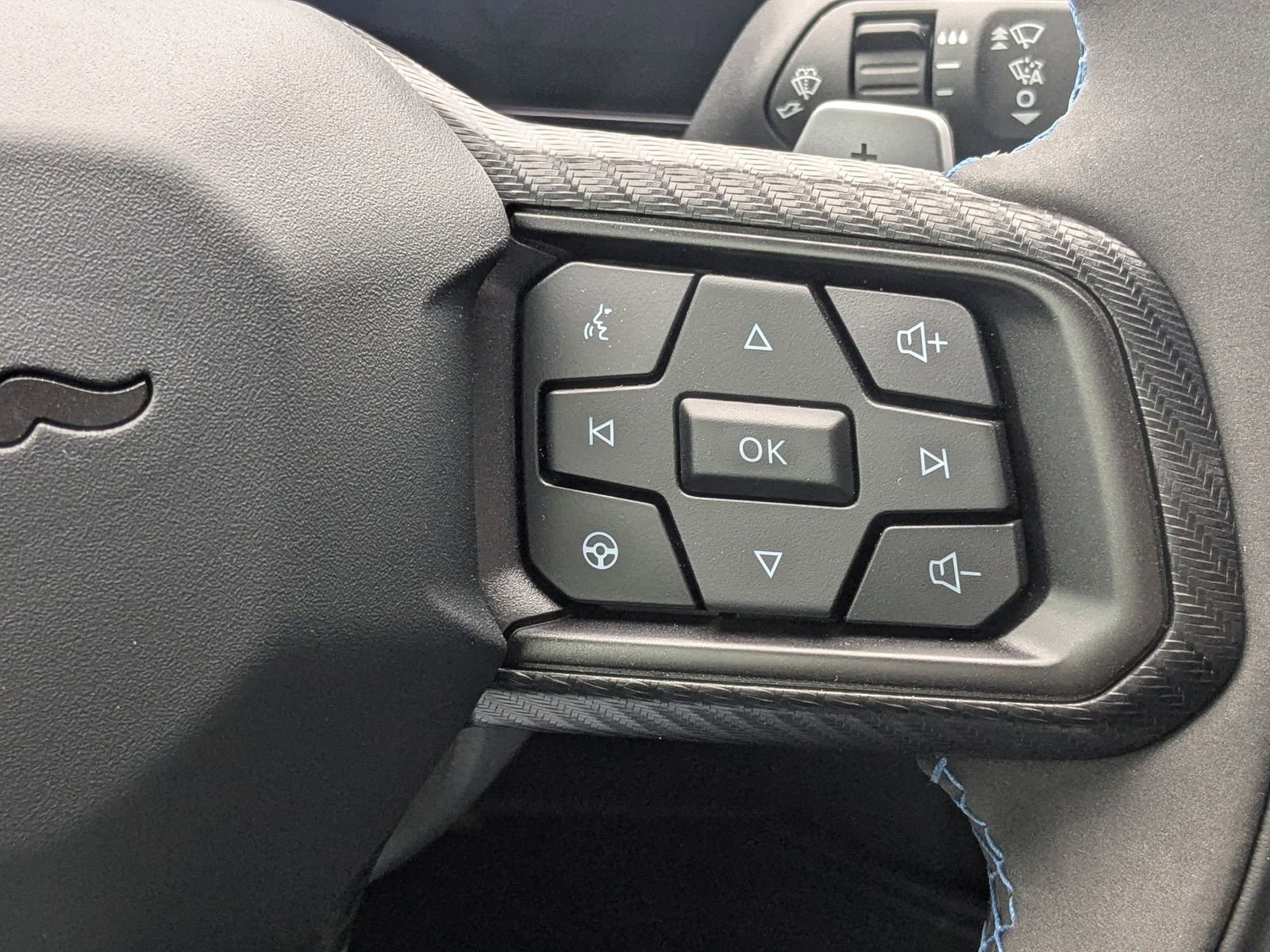 Used 2025 Ford Mustang Dark Horse image 23