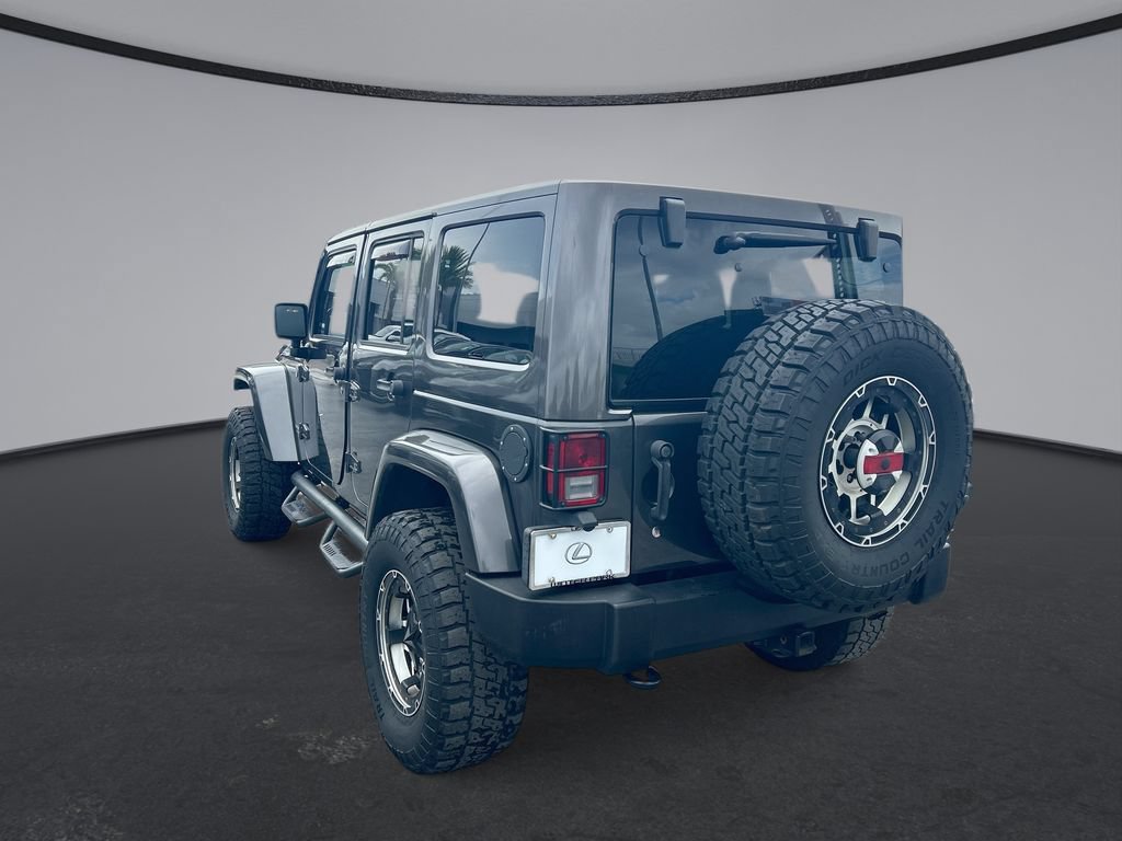 Used 2017 Jeep Wrangler Unlimited Rubicon w/ Cold Weather Group AWD/4WD image 10