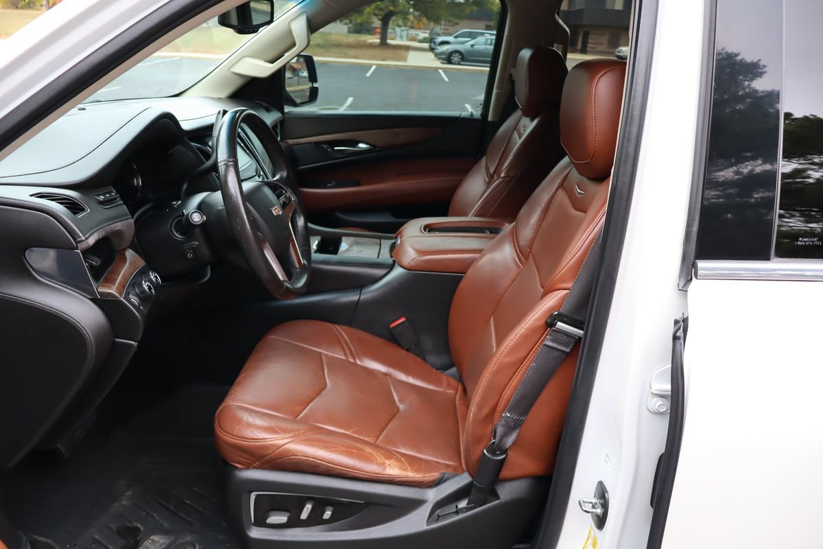 Used 2016 Cadillac Escalade Premium AWD/4WD image 19