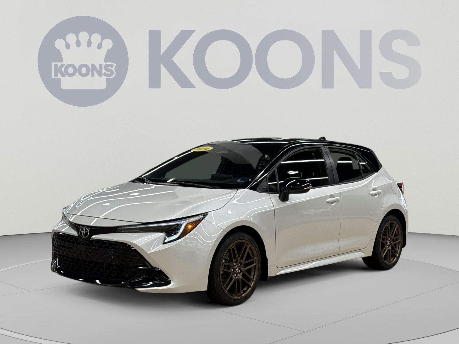 Used 2024 Toyota Corolla SE w/ SE Package FWD image 1