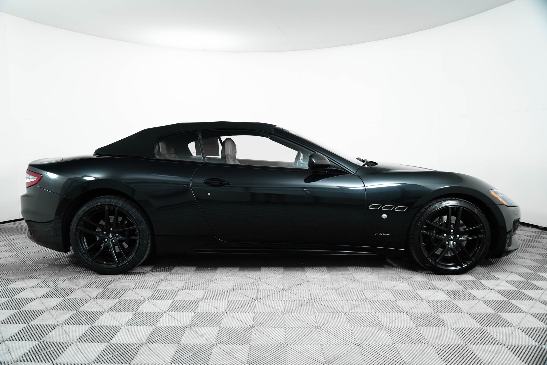 Used 2018 Maserati GranTurismo Sport image 10