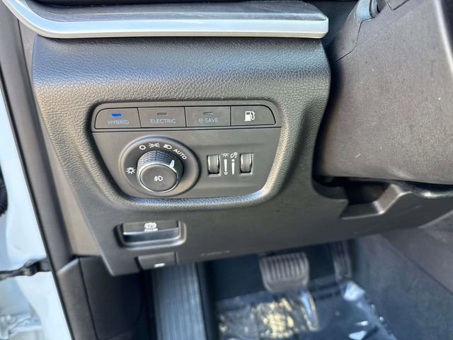 Used 2023 Jeep Grand Cherokee 4WD 4xe image 29