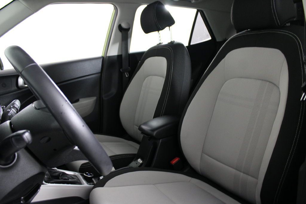 Certified 2024 Hyundai Venue SEL FWD image 19