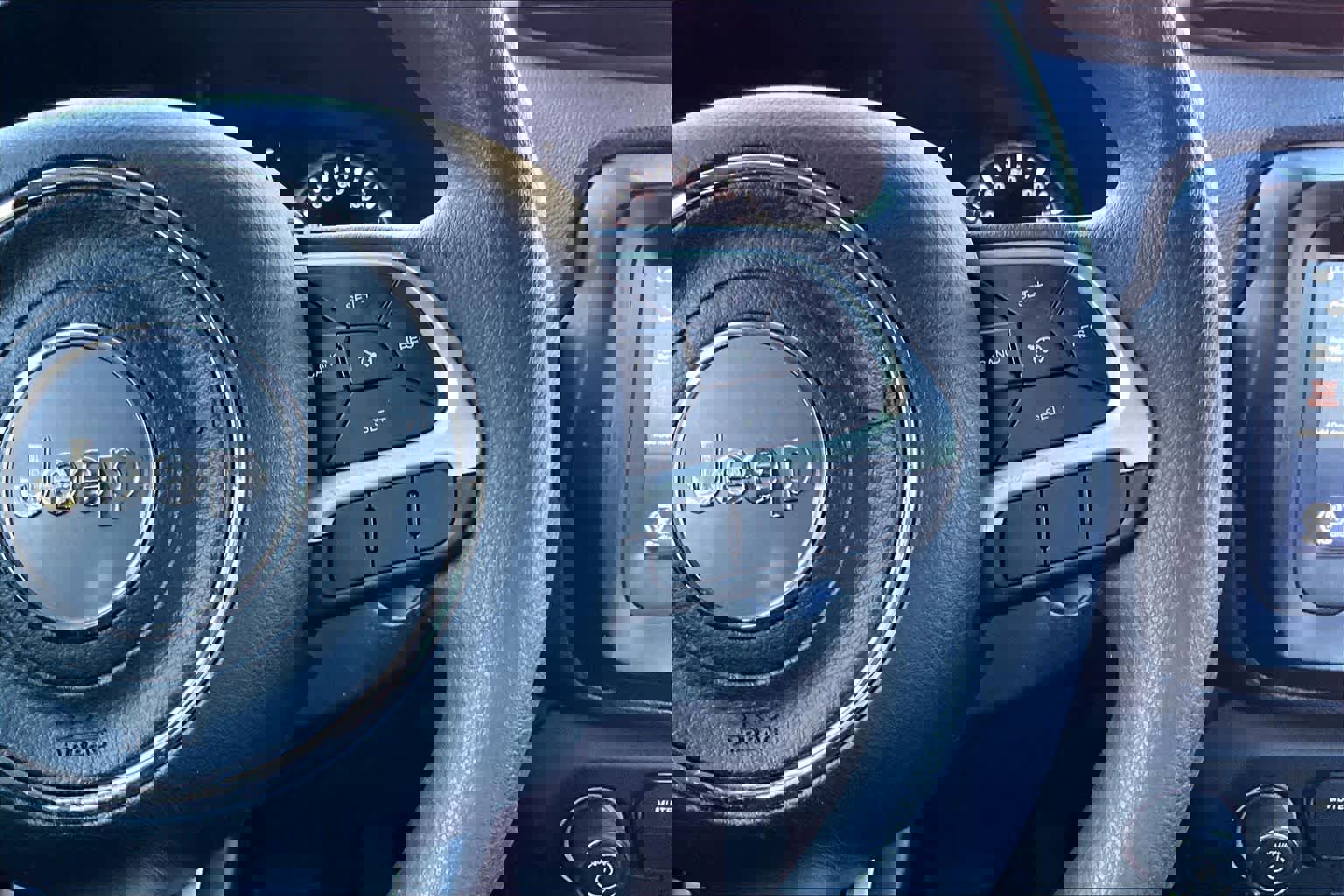 Used 2021 Jeep Renegade Sport image 24