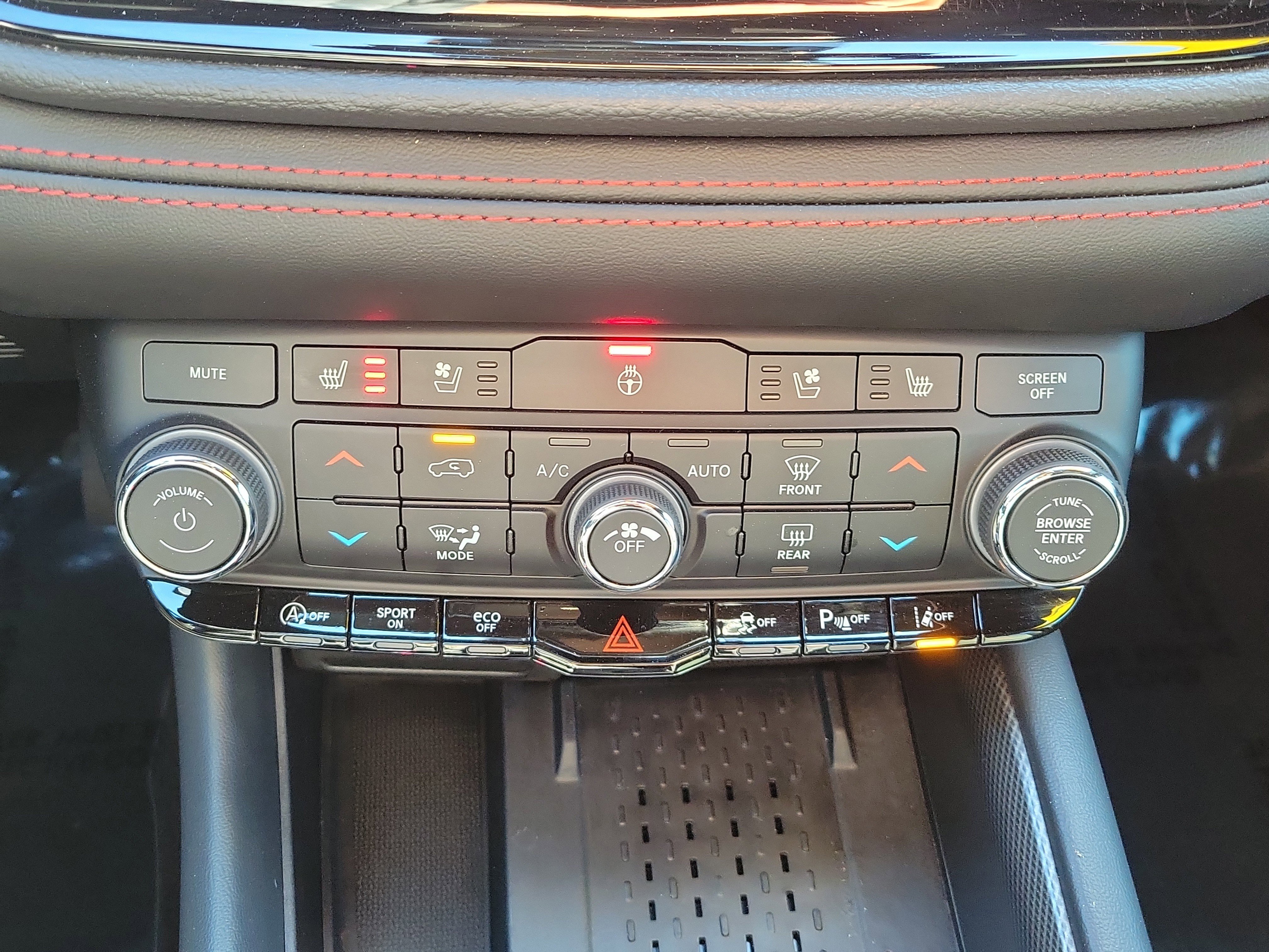 Used 2025 Dodge Durango GT image 35