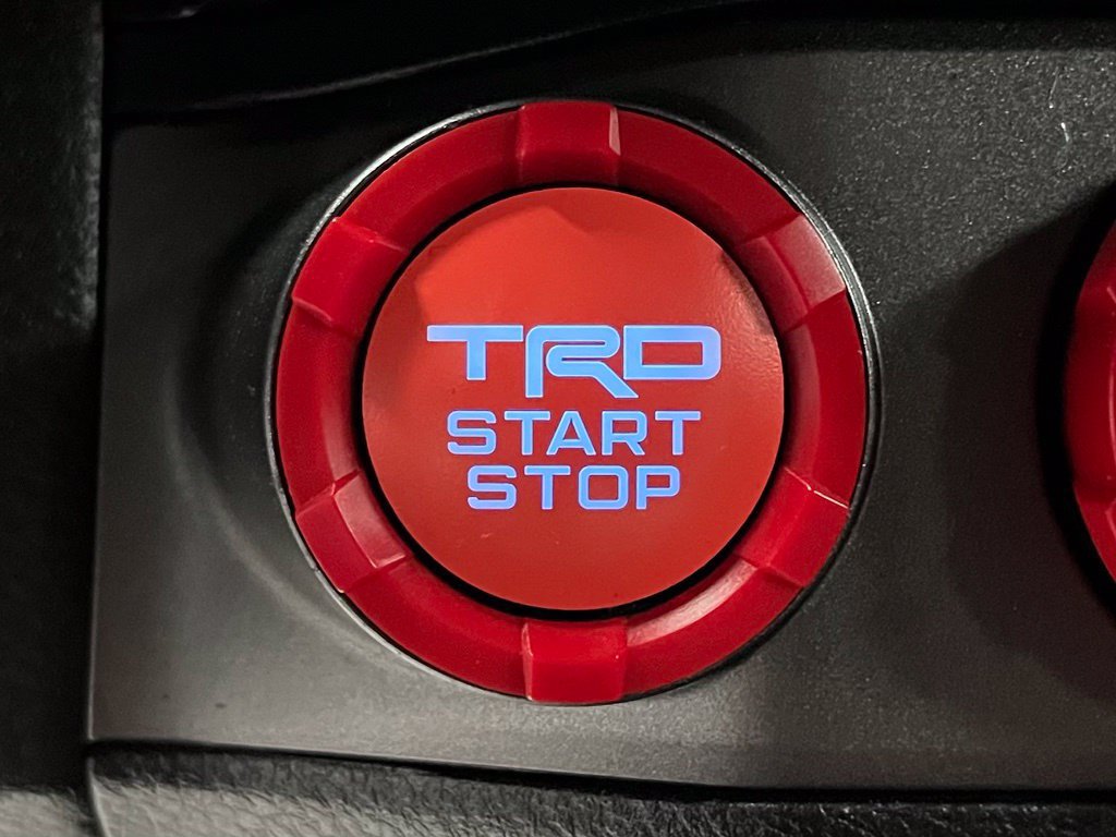 Used 2017 Toyota Tacoma TRD Sport w/ Tow Package (A/T) AWD/4WD image 33