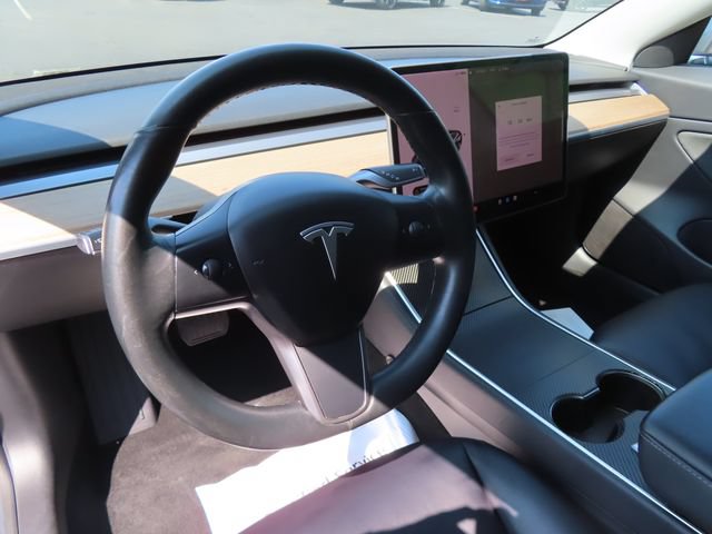 Used 2018 Tesla Model 3 Long Range RWD image 14