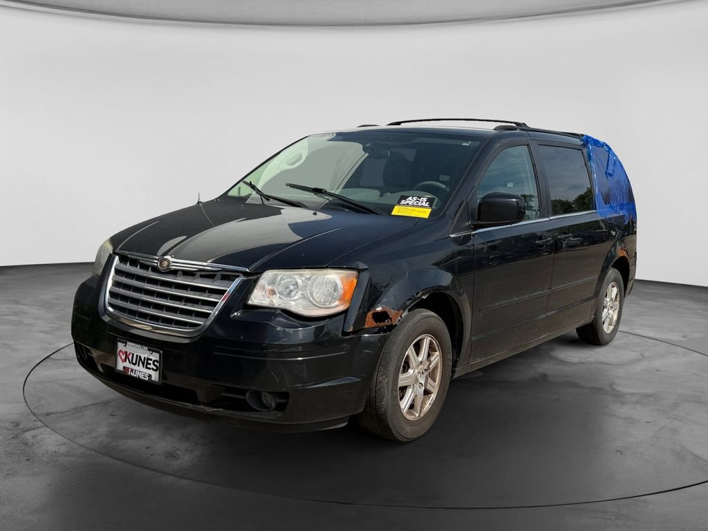 Used 2008 Chrysler Town & Country Touring FWD image 4