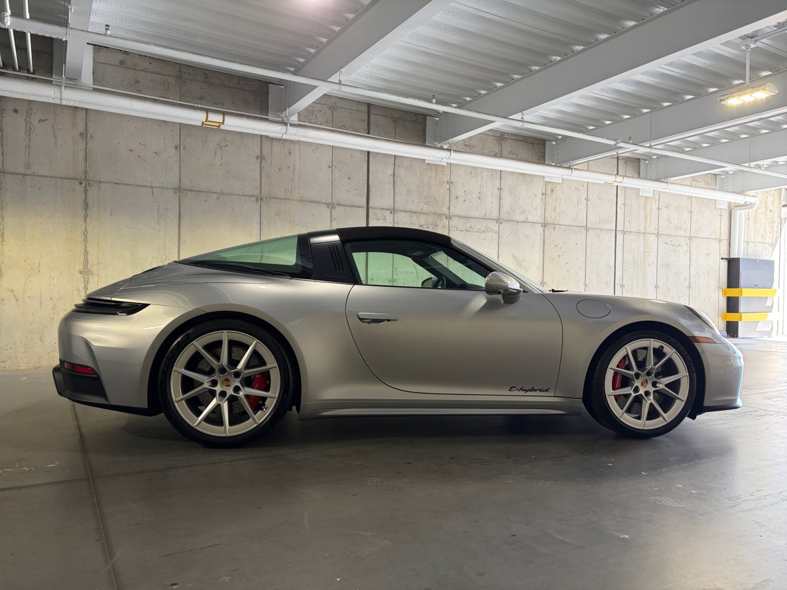 Certified 2026 Porsche 911 Targa 4 GTS AWD/4WD image 8