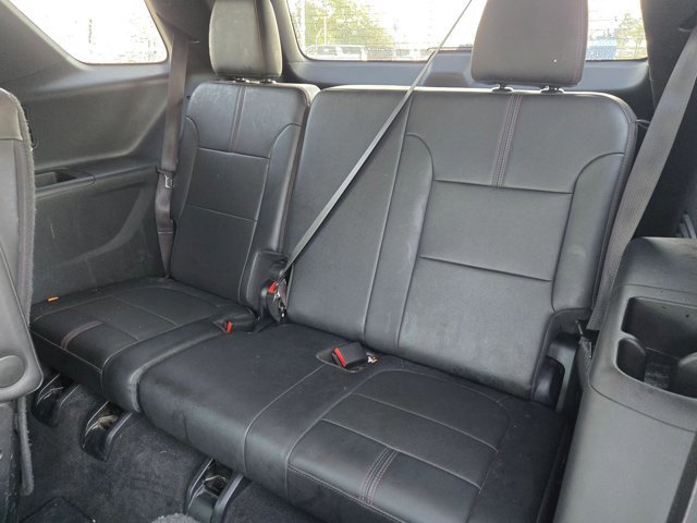 Used 2023 Chevrolet Traverse RS AWD/4WD image 17