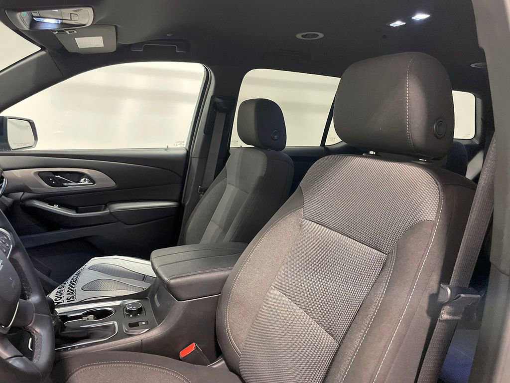 Used 2023 Chevrolet Traverse LT image 28