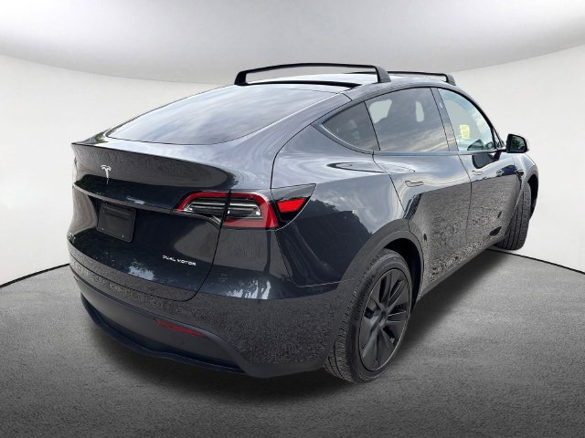 Used 2025 Tesla Model Y Long Range AWD/4WD image 13