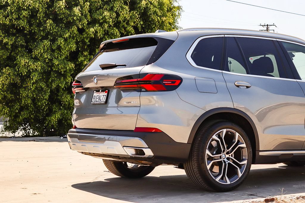 Used 2026 BMW X5 sDrive40i w/ Premium Package RWD image 11
