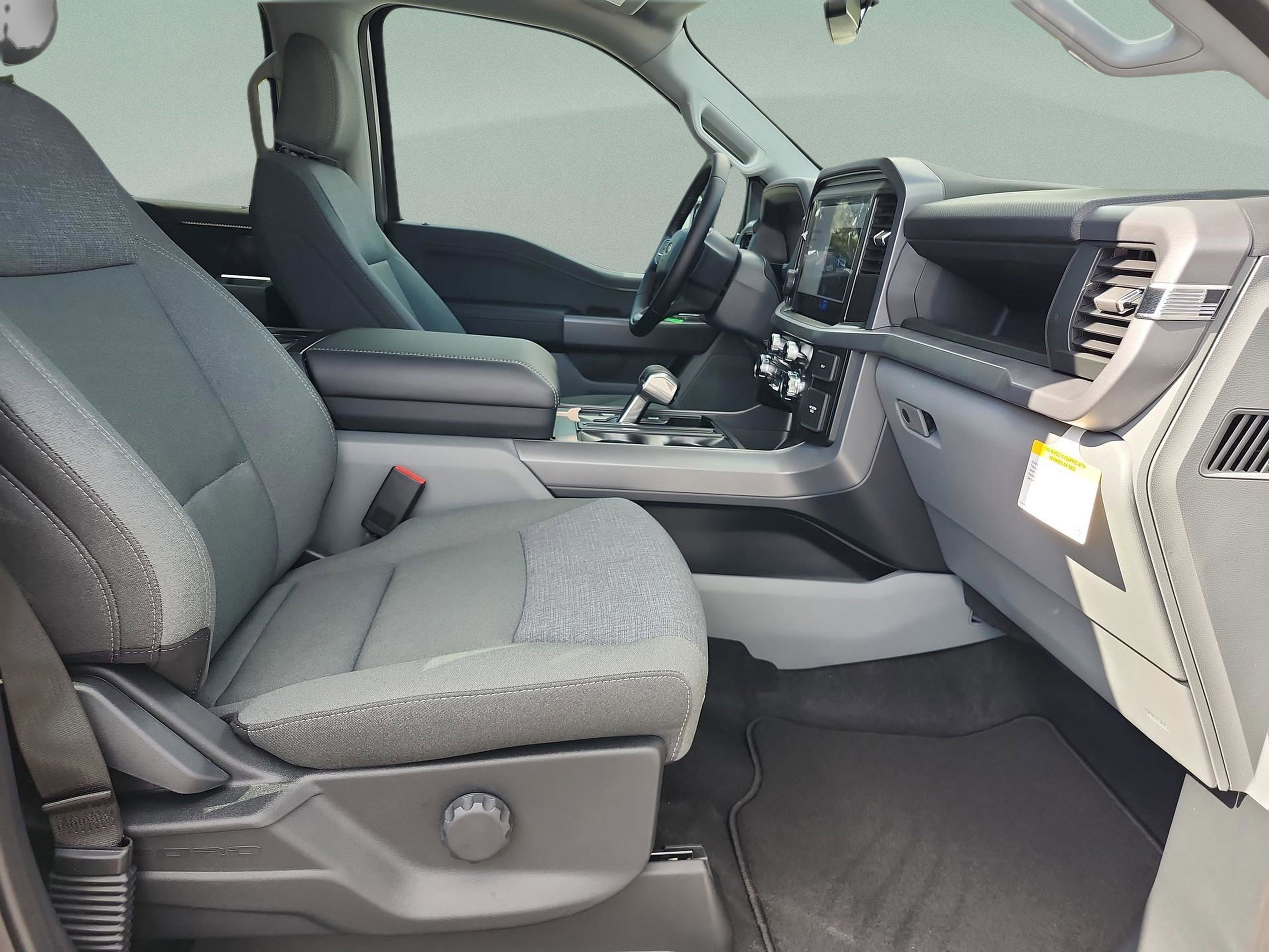 New 2025 Ford F150 Lightning XLT image 18