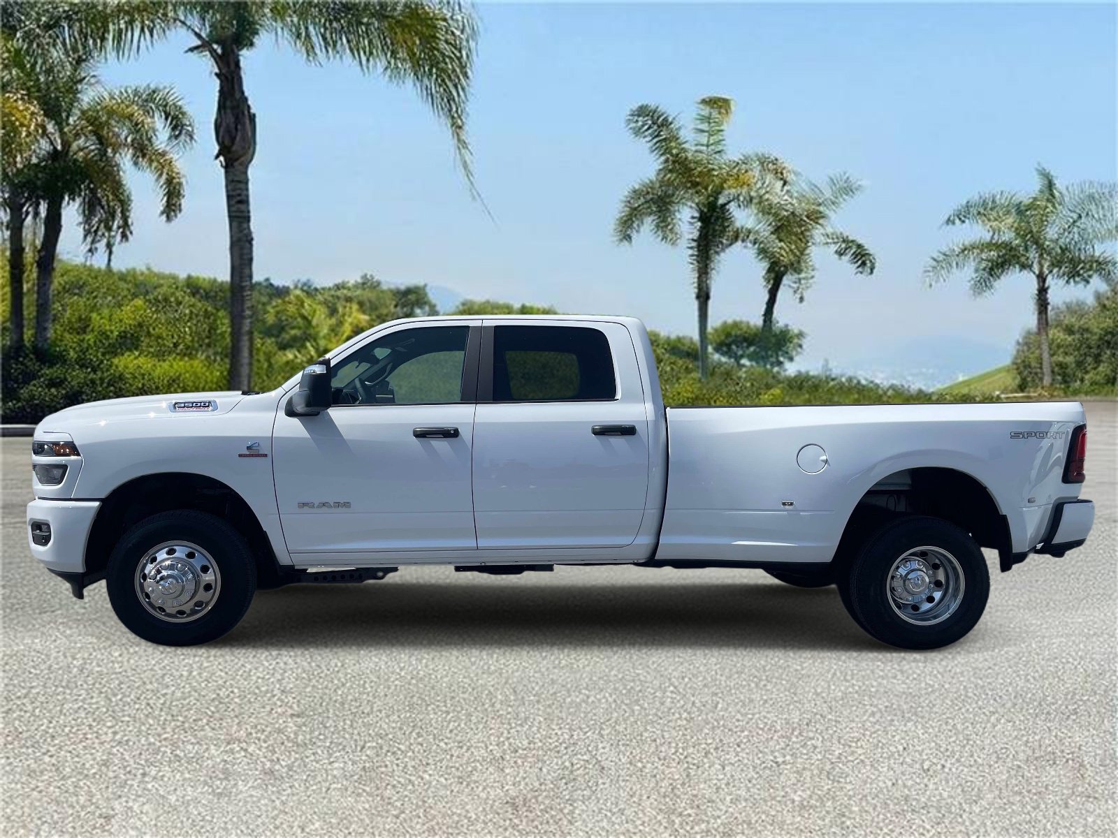 New 2026 RAM 3500 Big Horn AWD/4WD image 3