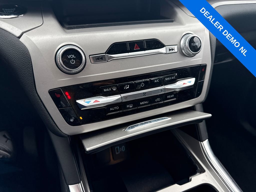 Used 2023 Ford Explorer XLT w/ Equipment Group 202A image 34