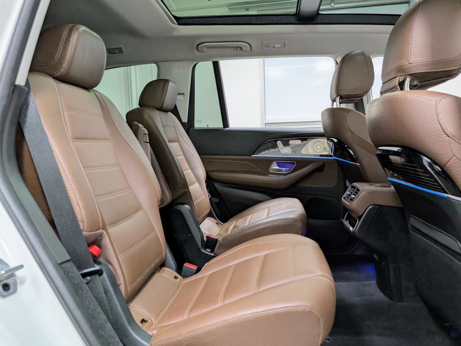 Used 2024 Mercedes-Benz GLS 450 4MATIC w/ Pinnacle Trim Package image 30
