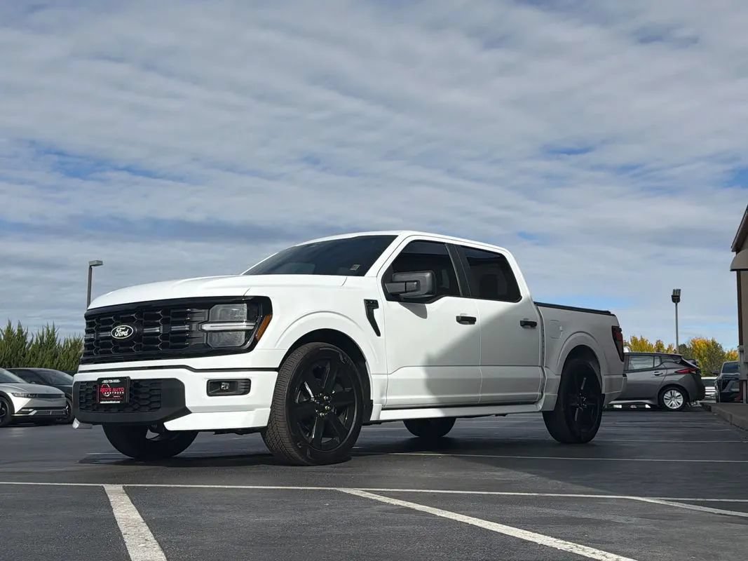 Used 2026 Ford F150 STX w/ F-150 LOBO Package AWD/4WD image 16