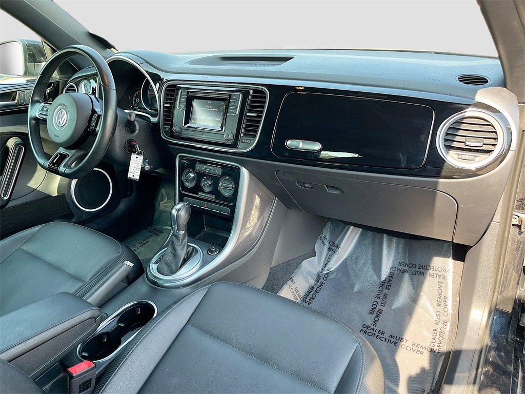 Used 2019 Volkswagen Beetle 2.0T S image 26