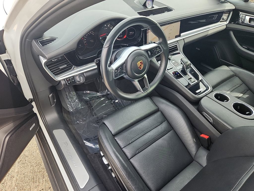 Used 2019 Porsche Panamera image 4