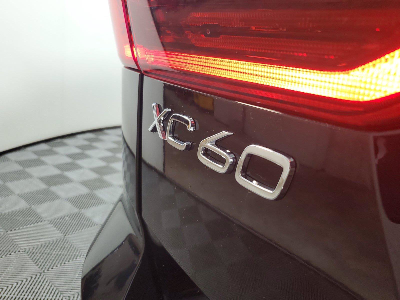 New 2026 Volvo XC60 B5 Core AWD/4WD image 8