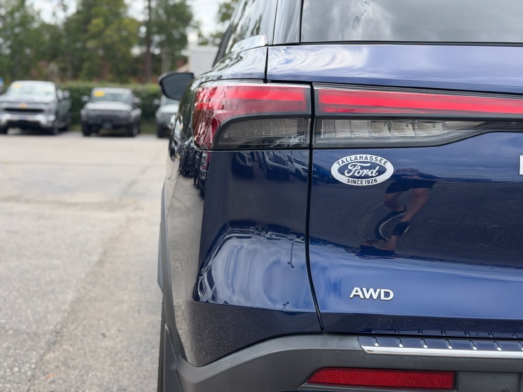 Used 2023 INFINITI QX60 Sensory w/ Vision Package AWD/4WD image 12
