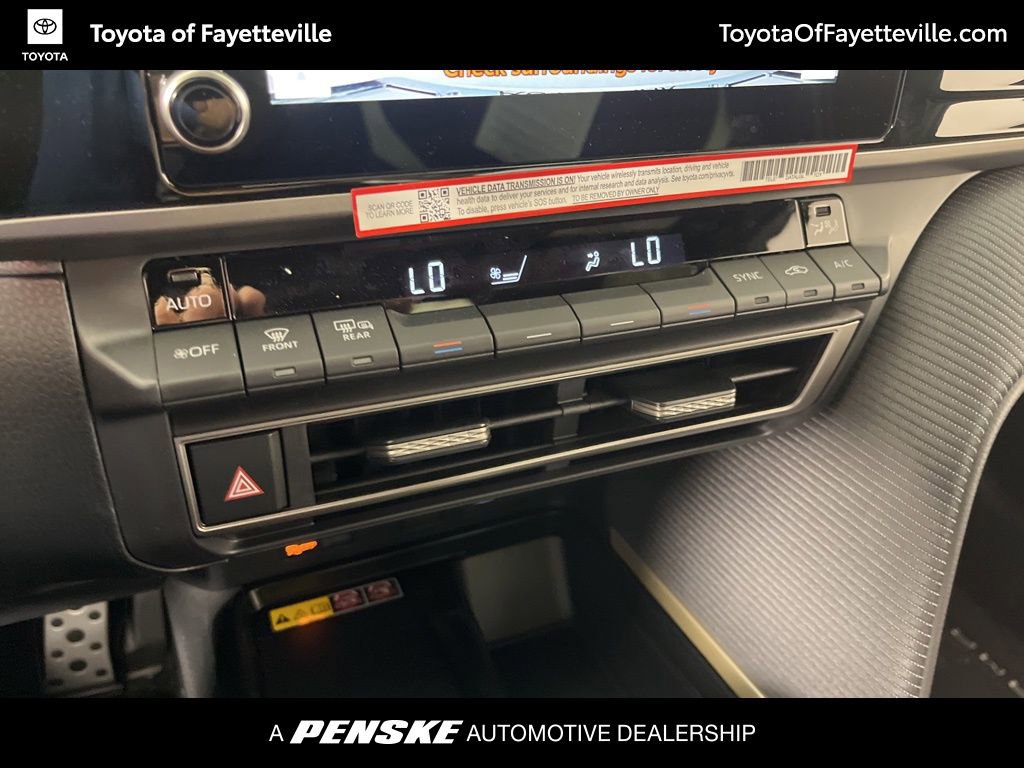 Used 2026 Toyota Camry SE FWD image 29