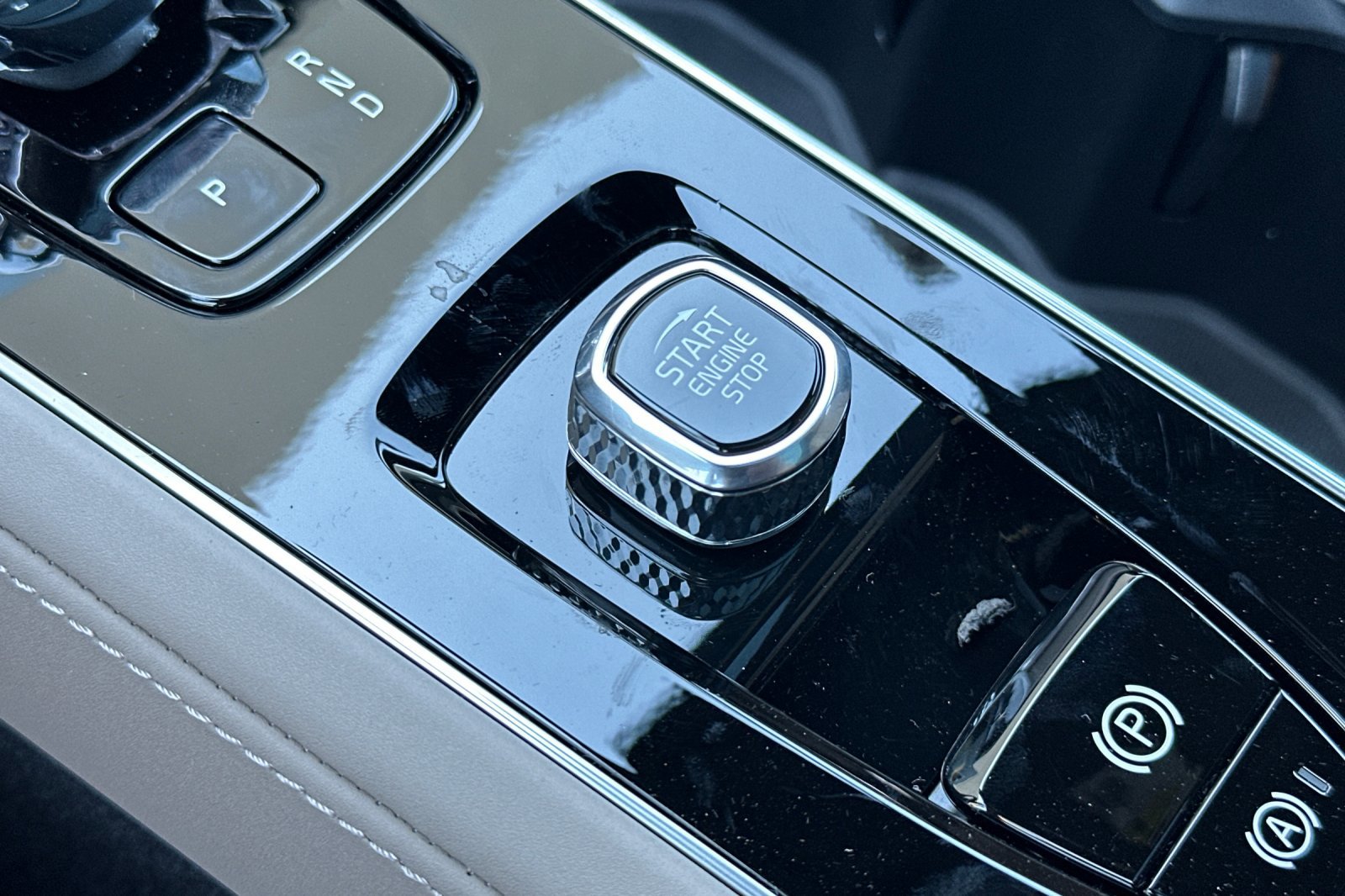 New 2026 Volvo XC90 B5 Plus AWD/4WD image 21