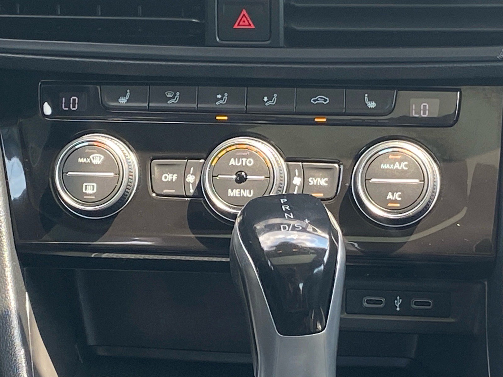 Certified 2022 Volkswagen Jetta SE FWD image 11