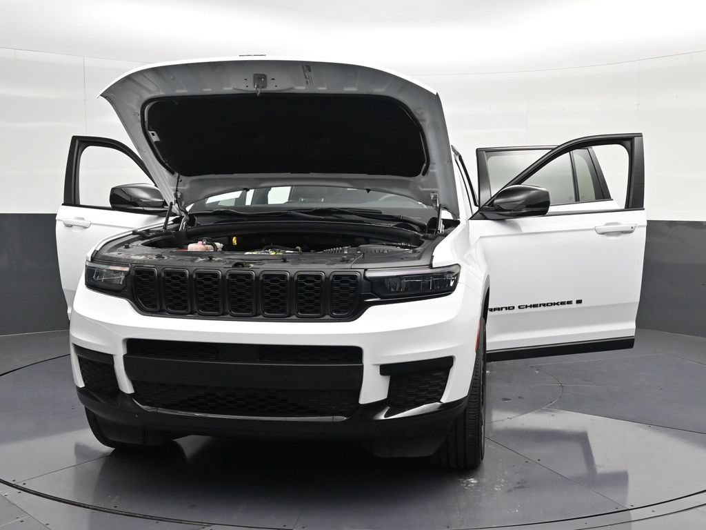 Used 2023 Jeep Grand Cherokee L Laredo RWD image 36