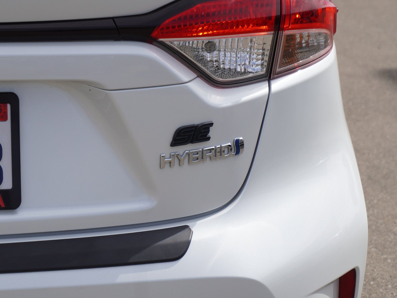 Used 2023 Toyota Corolla SE w/ SE Package FWD image 10
