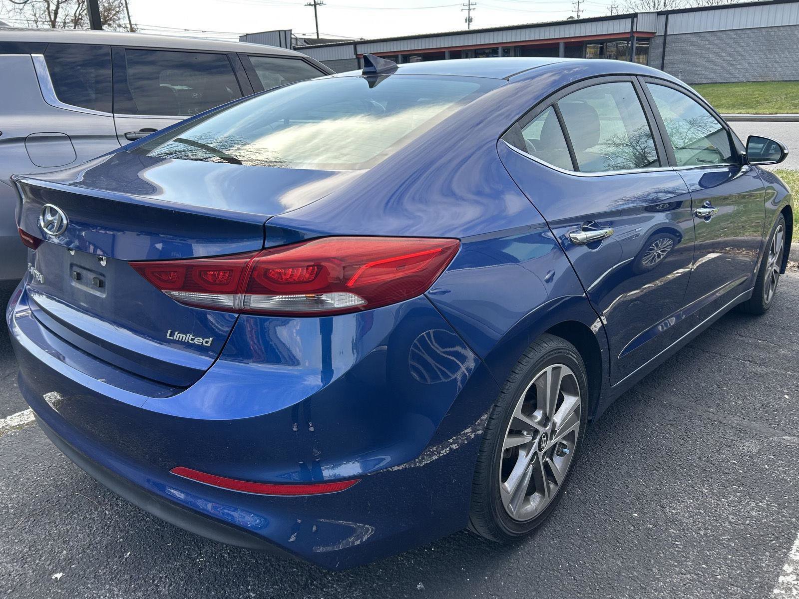 Used 2017 Hyundai Elantra Limited image 3