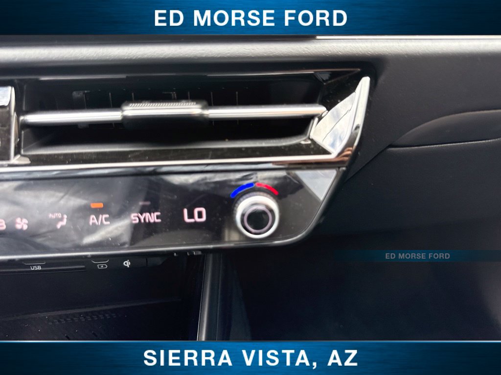 Certified 2025 Kia Niro EX Touring FWD image 19