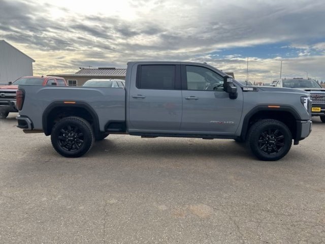 Used 2025 GMC Sierra 2500 AT4 w/ AT4 Premium Plus Package image 10