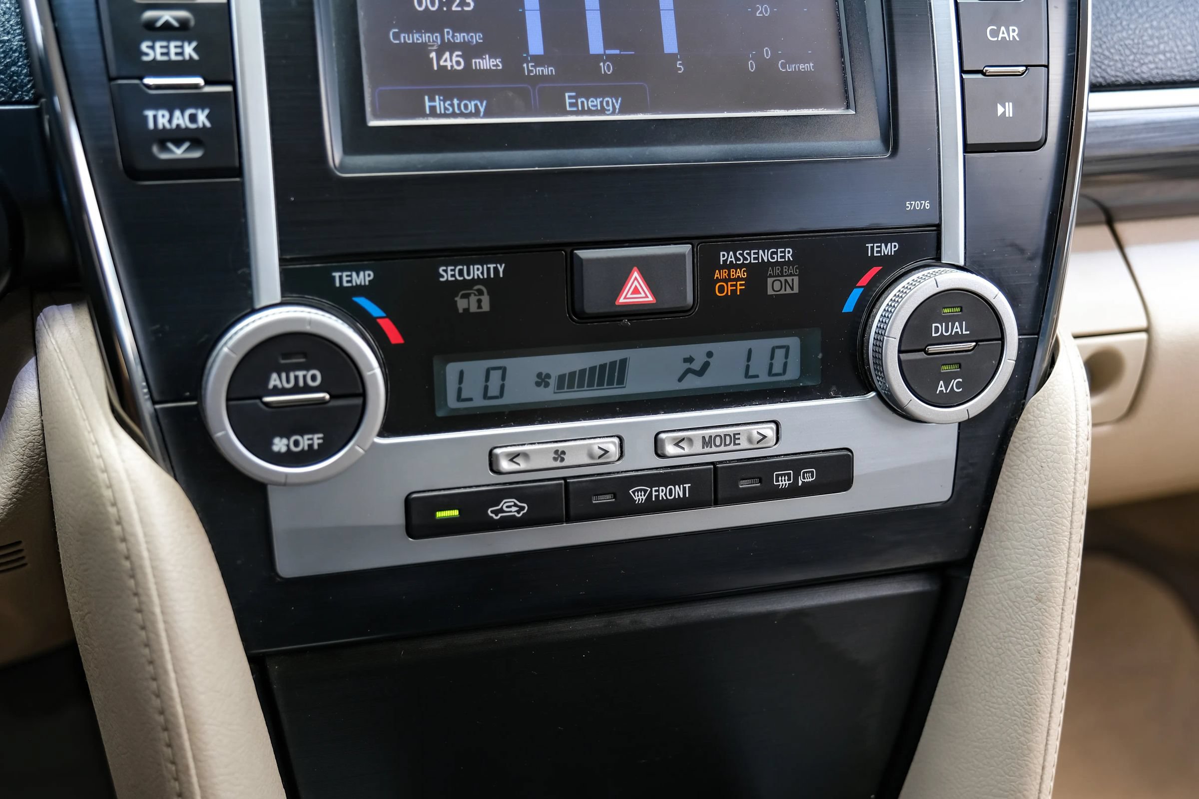 Used 2013 Toyota Camry XLE FWD image 26