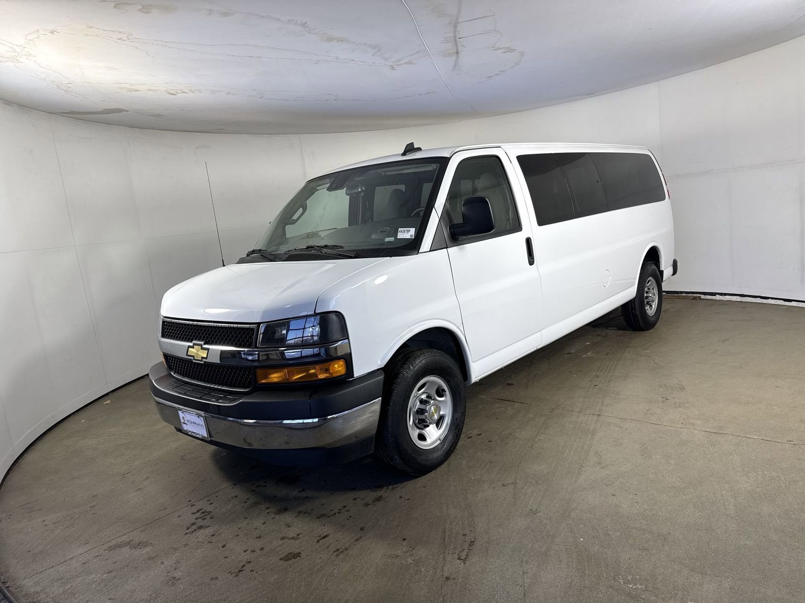Used 2024 Chevrolet Express 3500 LT w/ LT Preferred Equipment Group image 2