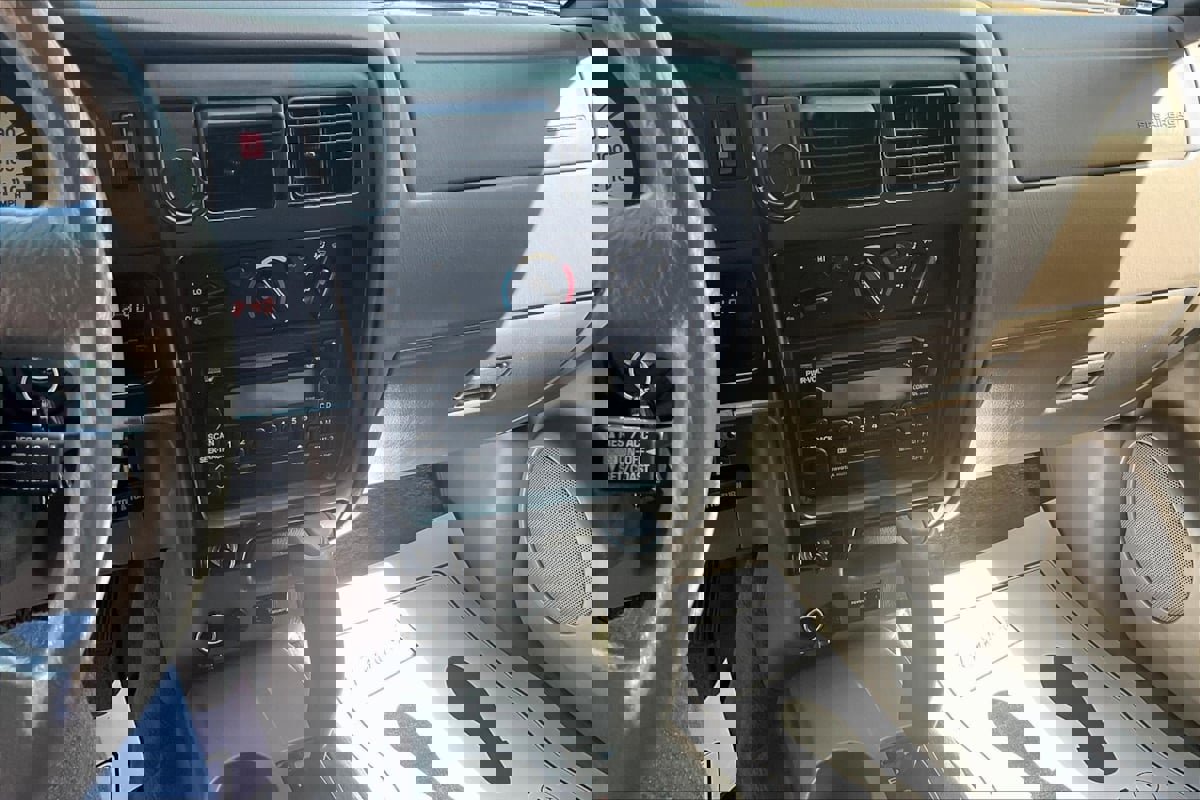 Used 2003 Toyota Tacoma PreRunner RWD image 16