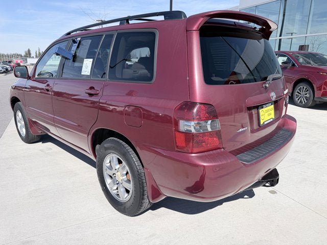 Used 2005 Toyota Highlander 4WD V6 w/ 3rd Row image 6
